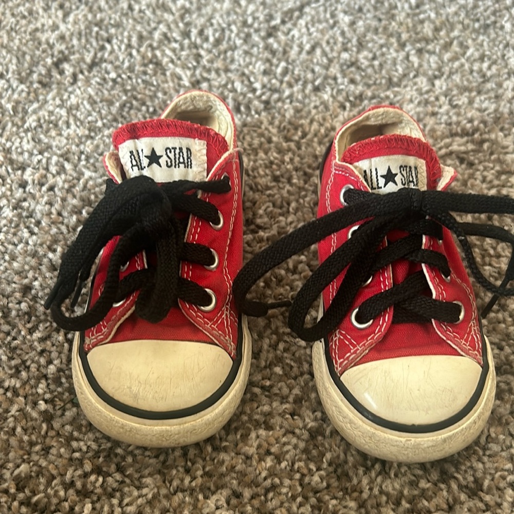 Kids converse